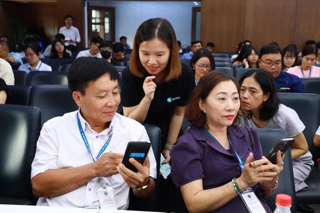 tập huấn sử dụng AI Hay Pro tại đại học luật